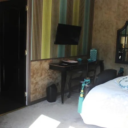 Bed & Breakfast Kathome 3*