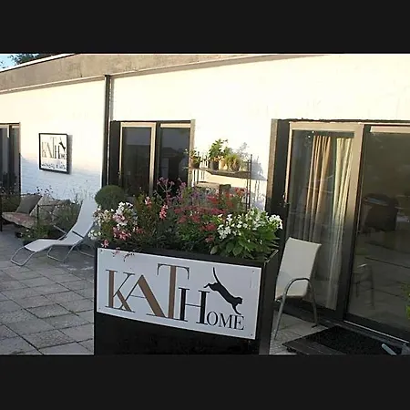 Bed & Breakfast Kathome 3*