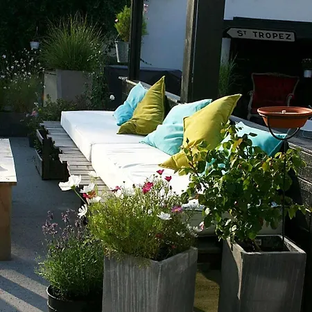 Bed & Breakfast Kathome 3*