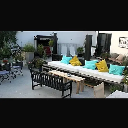 Kathome Bed & Breakfast 3*