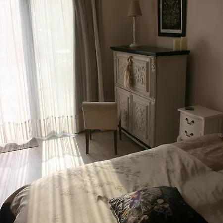 Kathome فندق مبيت وإفطار 3*